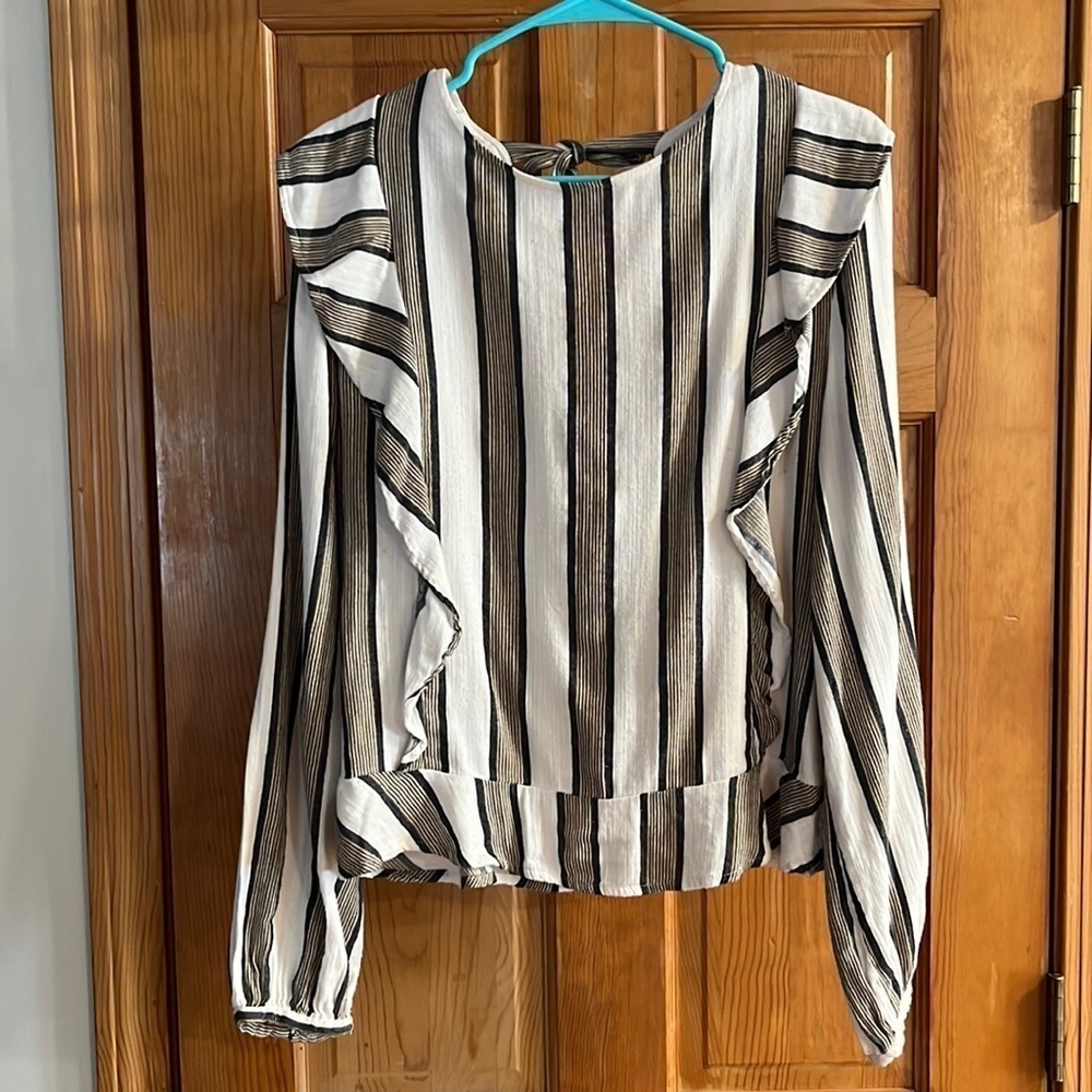Anthropology Isabella Sindair ruffle tie back top size large.